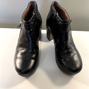 Dansko, black, (size 39) clog booties